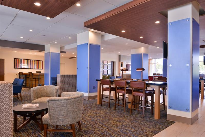 Holiday Inn Express & Suites Mall Of America - Msp Airport Bloomington Exterior foto